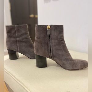 Diane Von Furstenberg Chocolate Brown a suede ankle boots